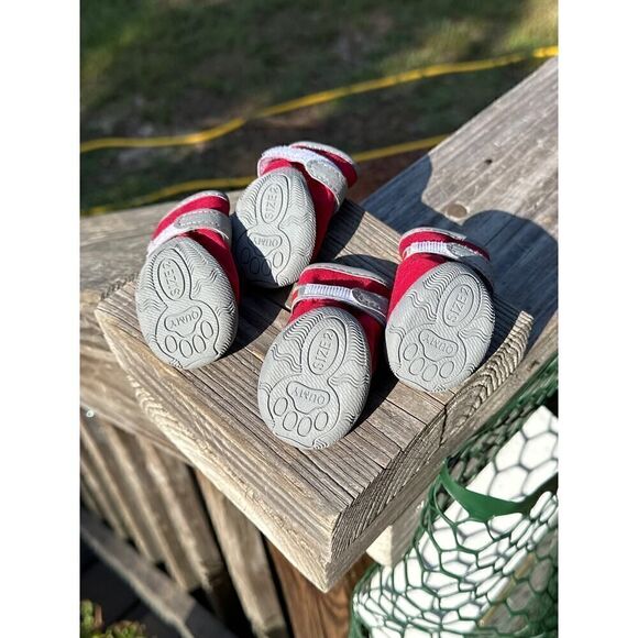 Qumy Red Boots
Size 2 - Picture 5 of 7